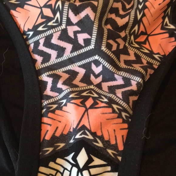 Rip curl bikini bottom. - Picture 4 of 4